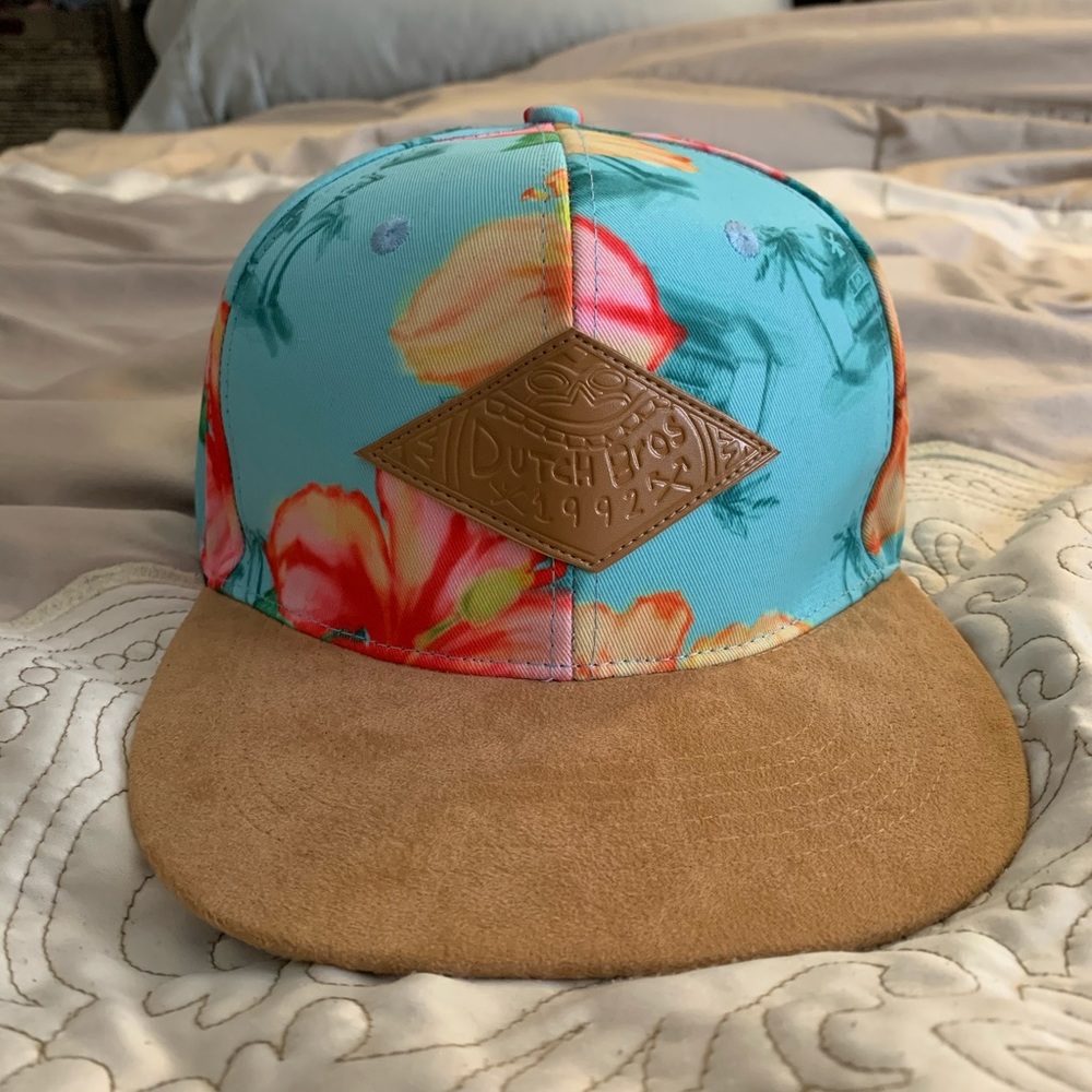 Dutch Bros hat